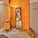 Hotel Golden Eagle 4*