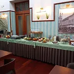 Golden Eagle Hotel Levice