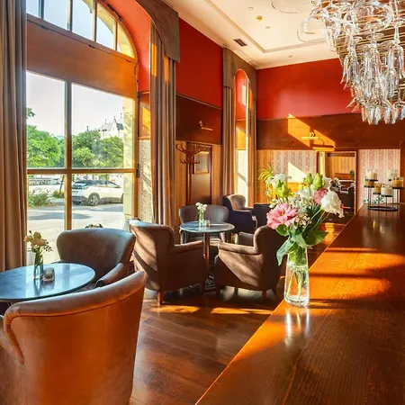 Golden Eagle Hotel 4*