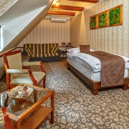 Hotel Golden Eagle Levice