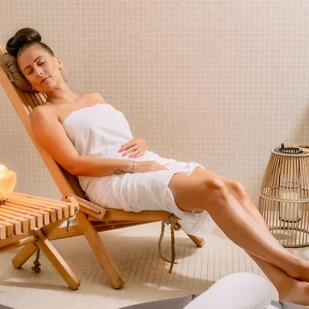 Golden Eagle ホテル 4*