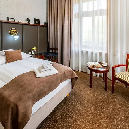 Golden Eagle Hotel Levice