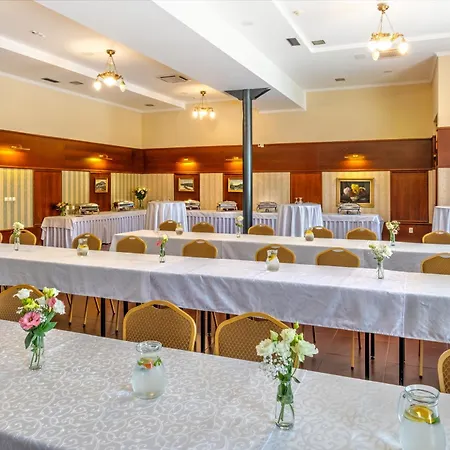 Hotel Golden Eagle