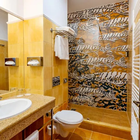 Golden Eagle Hotel Levice