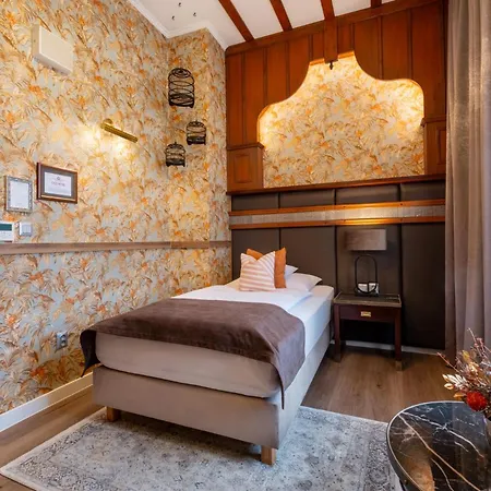 Golden Eagle 4*