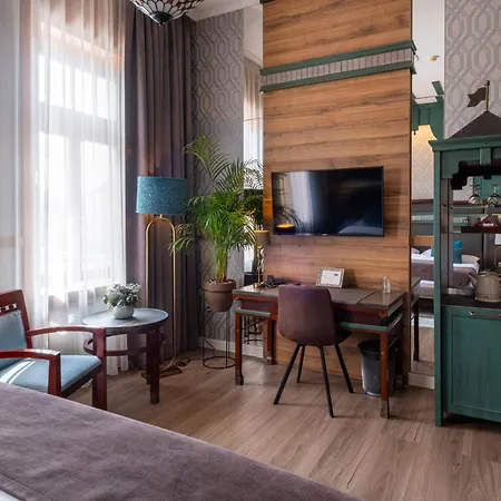 Hotel Golden Eagle