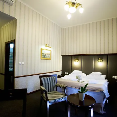 Golden Eagle Hotel 4*