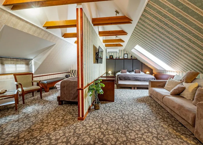 Golden Eagle Hotel Levice